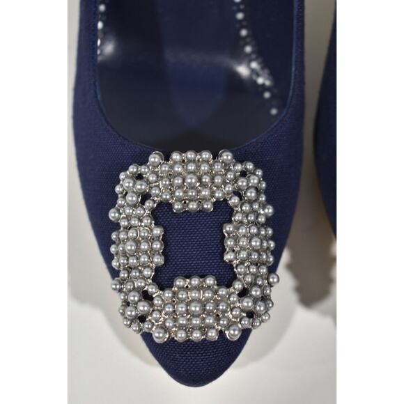 Manolo Blahnik Hangisi 70 Navy Blue Linen Pearl Jewel Buckle Low Heel Pump 39 - Picture 11 of 12